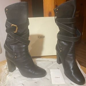 Beautiful black leather straps chloe booths